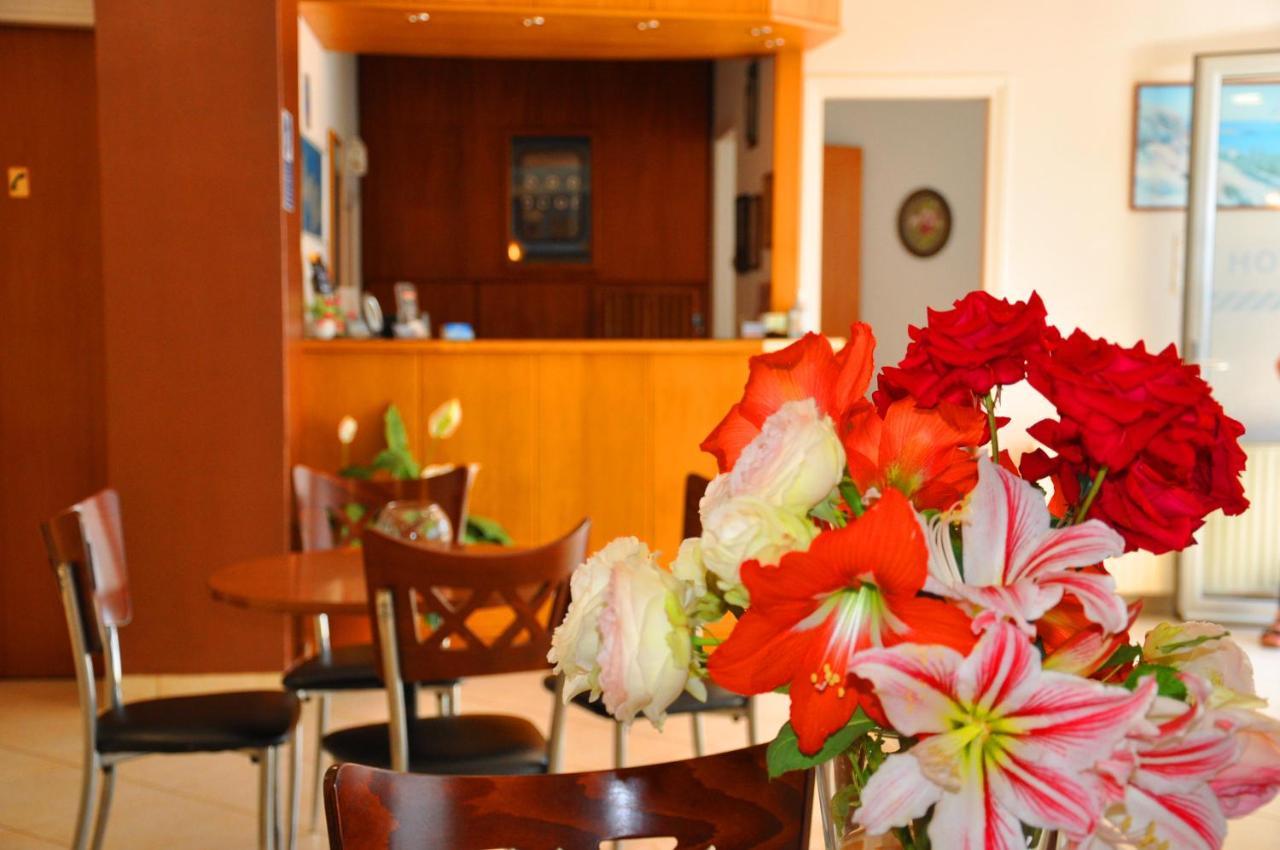 Nora Hotel Sitia Exterior foto